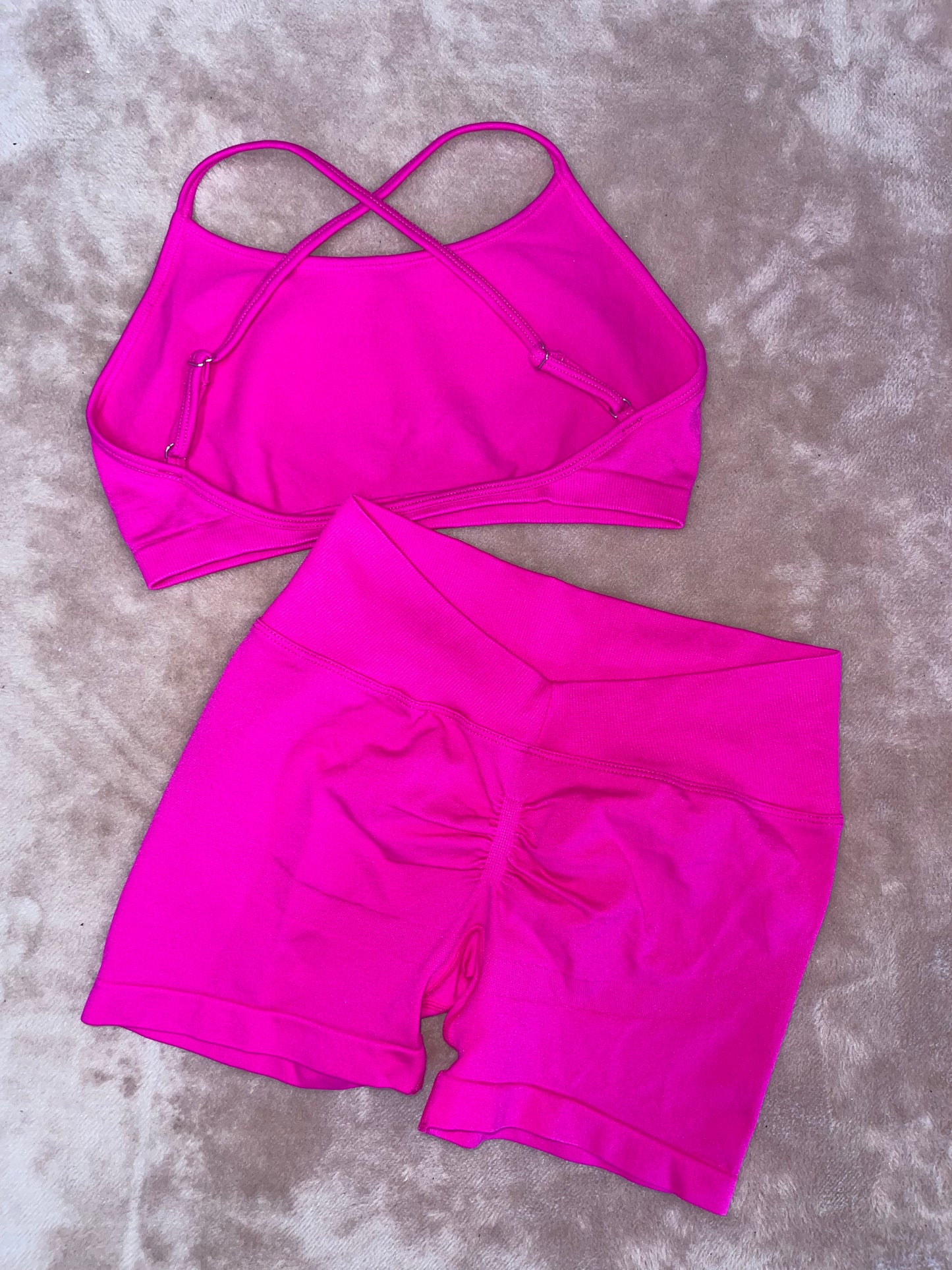 đź’“BARBIE pink backless crop & shortsđź’“