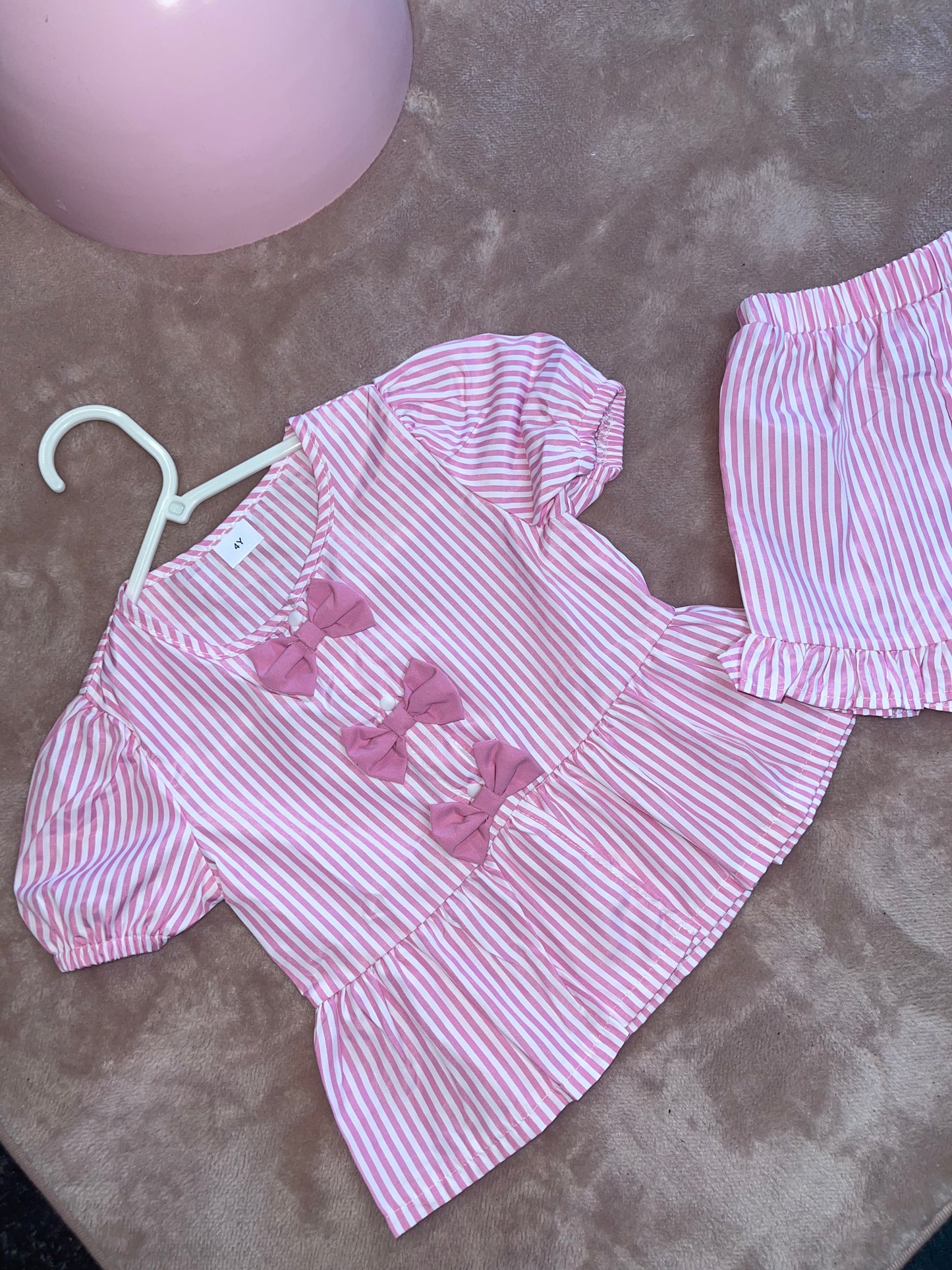 Baby pink frill & bow top and shorts